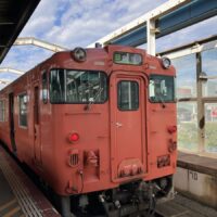 倉吉行の電車