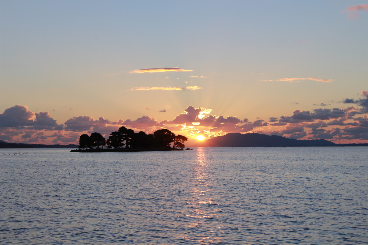 嫁ヶ島を手前に